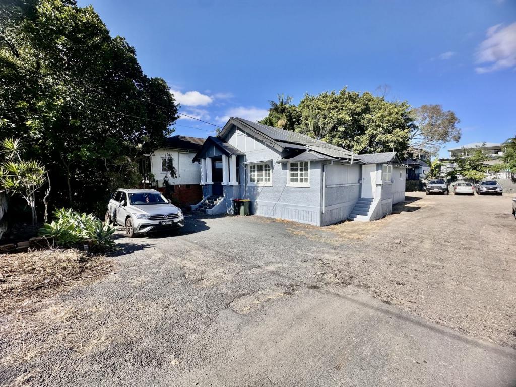 97 Old Cleveland Rd, Greenslopes, QLD 4120