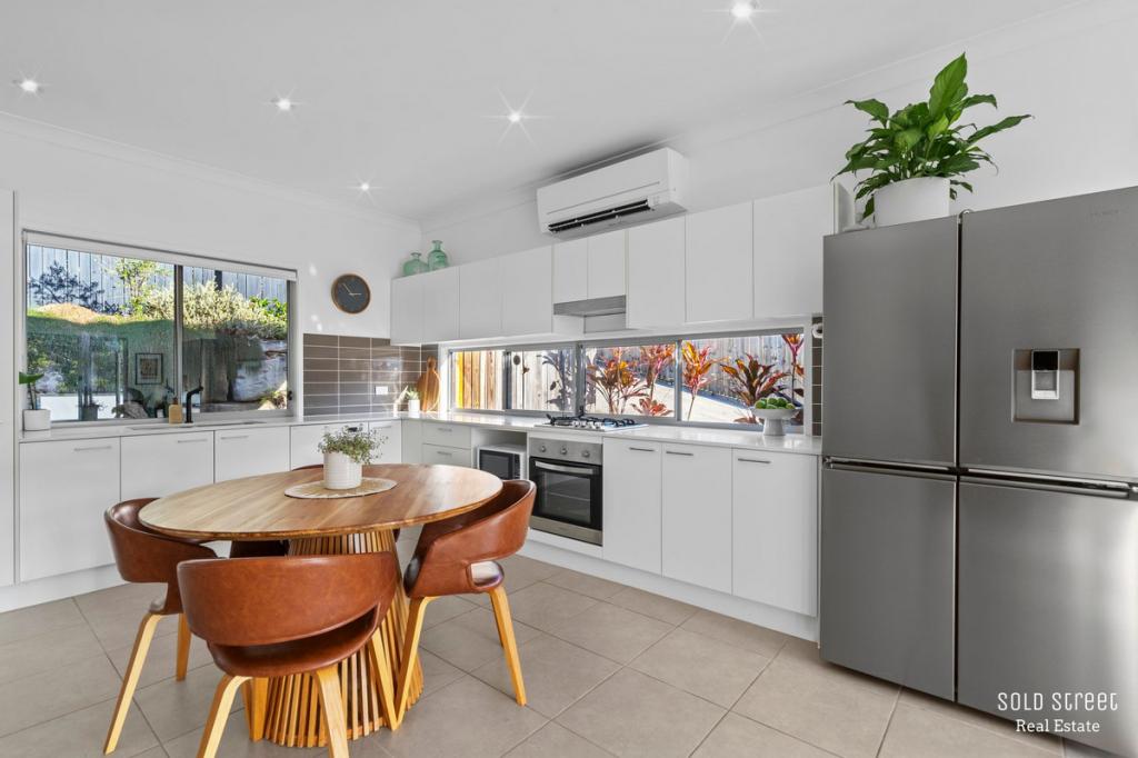 1/8 Morning Sun Ct, Maudsland, QLD 4210