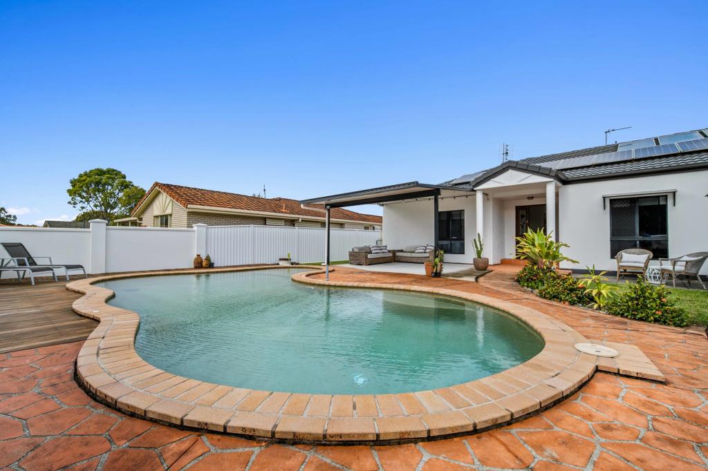 62 Avondale Dr, Banora Point, NSW 2486
