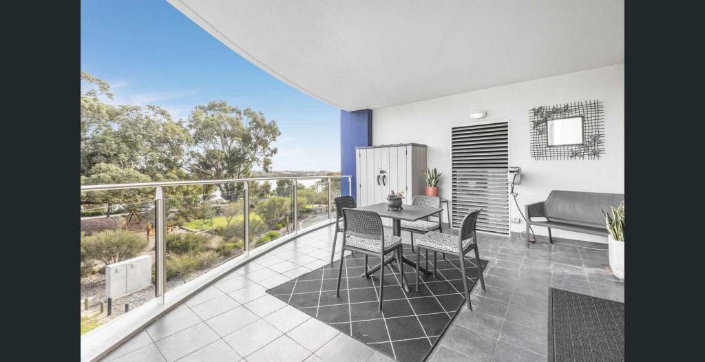 2/1 Tanunda Dr, Rivervale, WA 6103