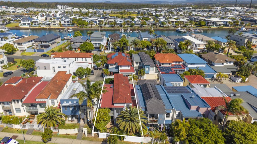 63 Sickle Ave, Hope Island, QLD 4212