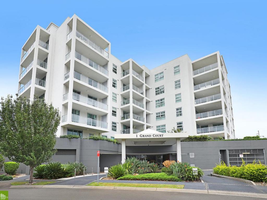 104/1 Grand Ct, Fairy Meadow, NSW 2519