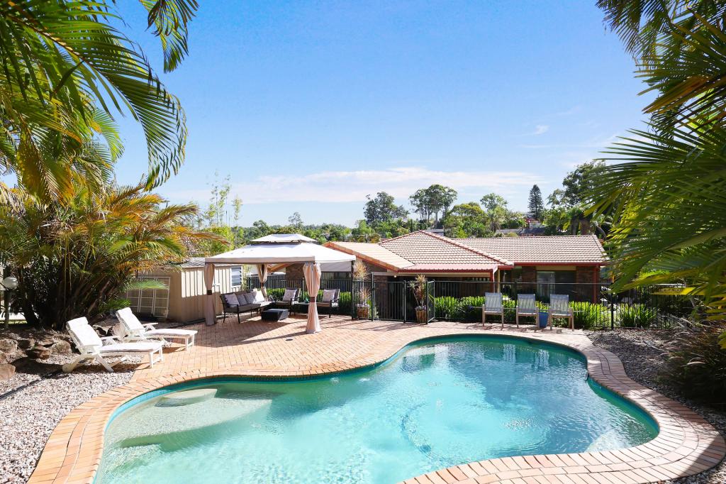 18 Watford Cres, Molendinar, QLD 4214