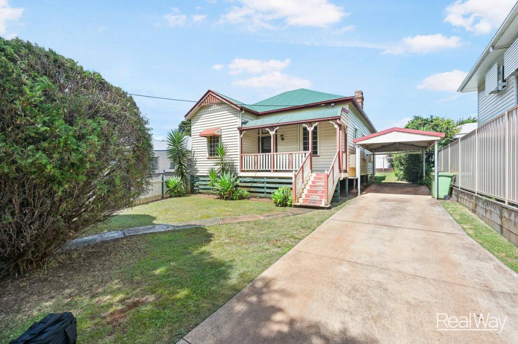 748a Ruthven St, South Toowoomba, QLD 4350