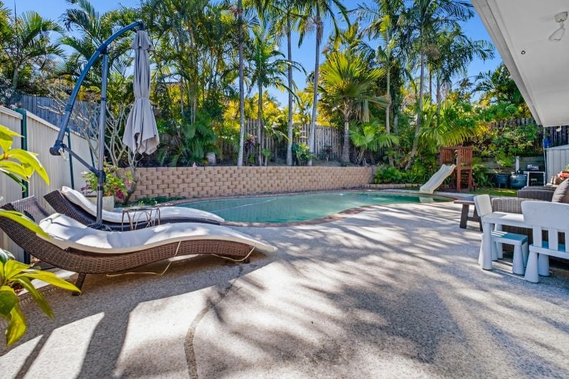 8 Yarraglen Pl, Parkwood, QLD 4214