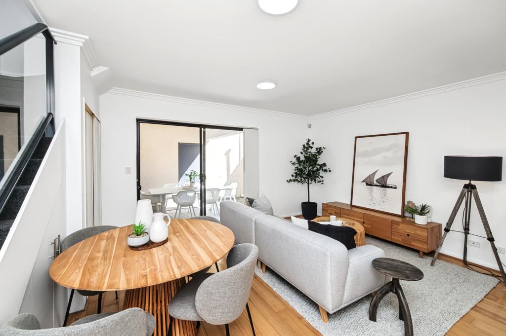 2/6 Leeder St, Glendalough, WA 6016