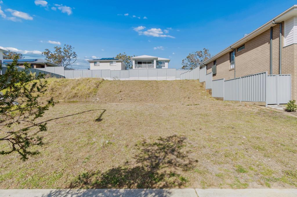 6 Lemon Gr, Stream Hill, NSW 2526