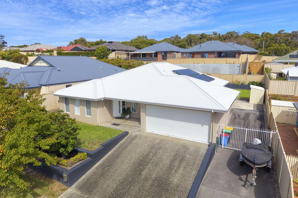 4 Pyrus Gdns, Yakamia, WA 6330