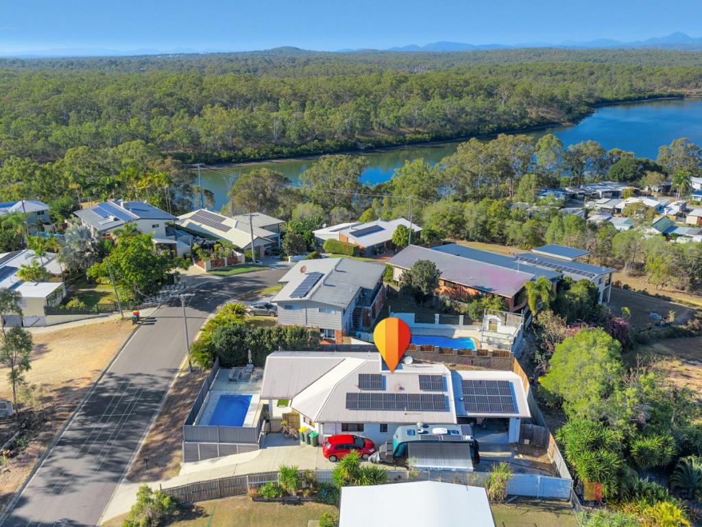 8 ALPINE AVE, BOYNE ISLAND, QLD 4680