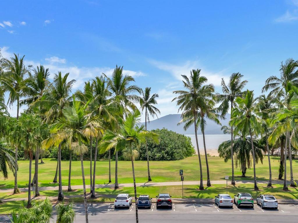 12/281-283 Esplanade, Cairns North, QLD 4870
