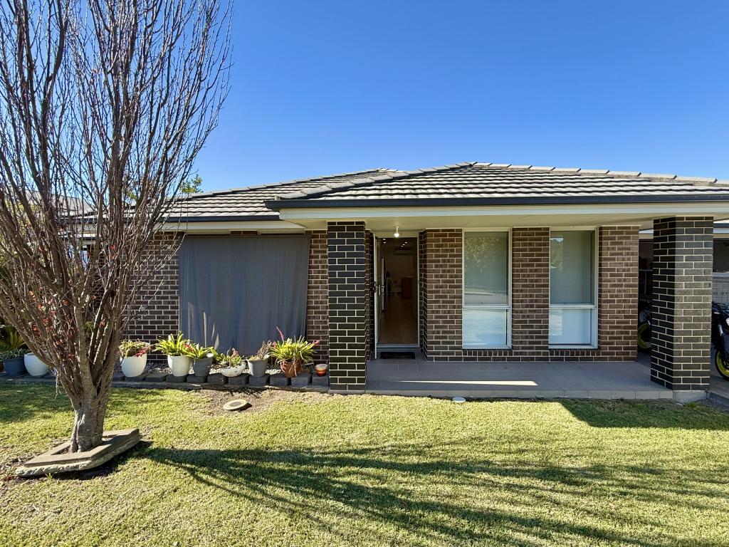 22 Yarborough Rd, Cameron Park, NSW 2285