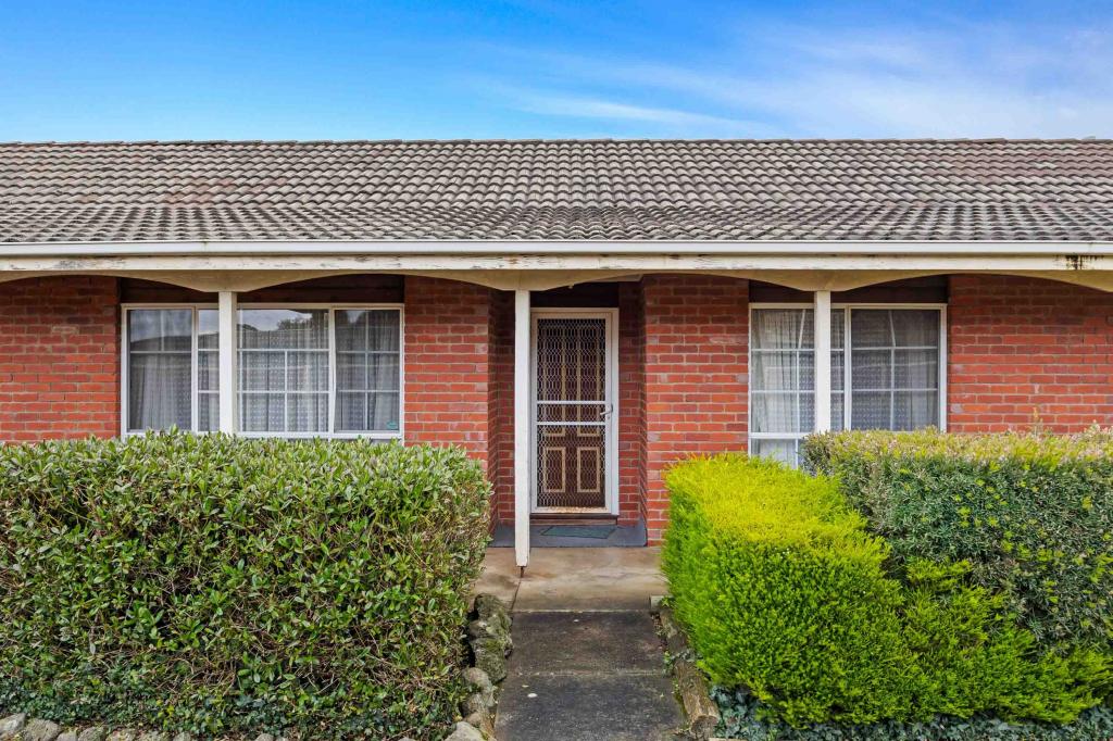 2/13 Langstaffe Dr, Wendouree, VIC 3355