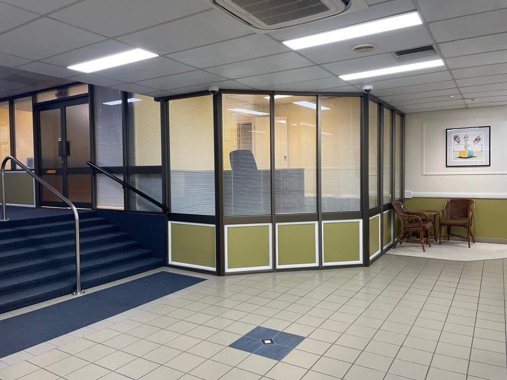 Suites/14&15/12-20 Toogood Rd, Woree, QLD 4868