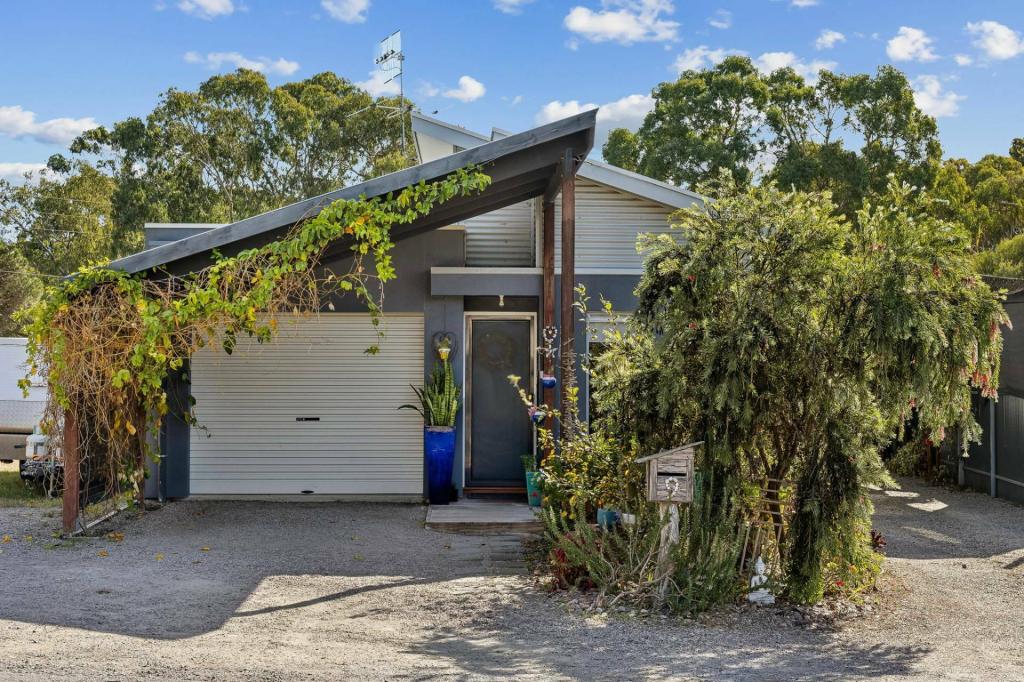 9 Almond Ave, Victor Harbor, SA 5211