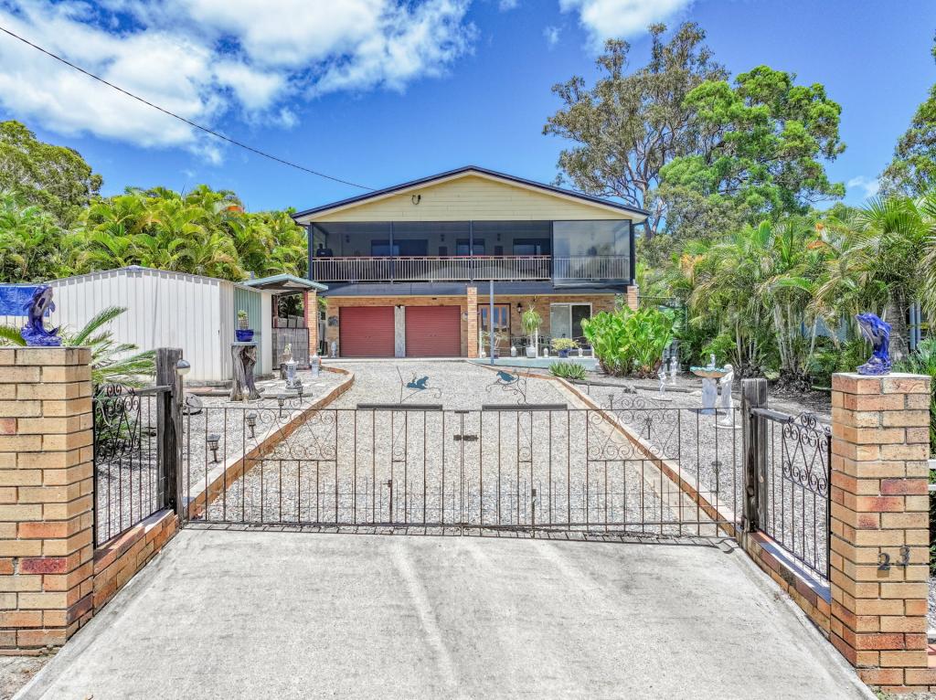 23 Schooner St, Russell Island, QLD 4184