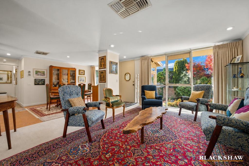 8 Parry Pl, Farrer, ACT 2607