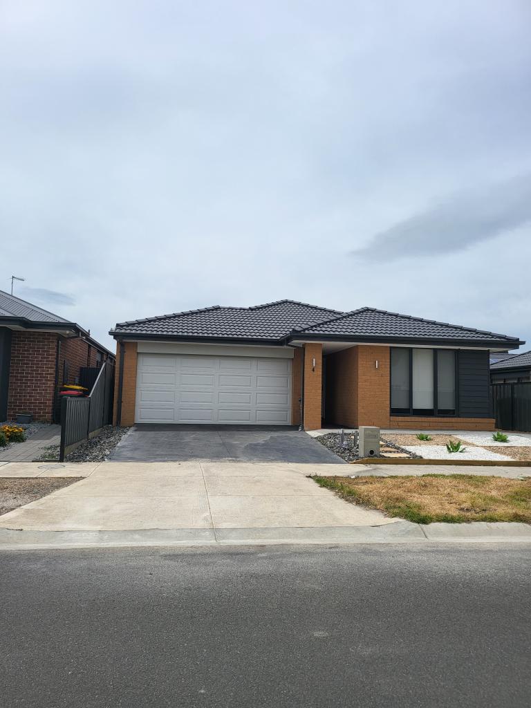 4 Bunting Cres, Kalkallo, VIC 3064