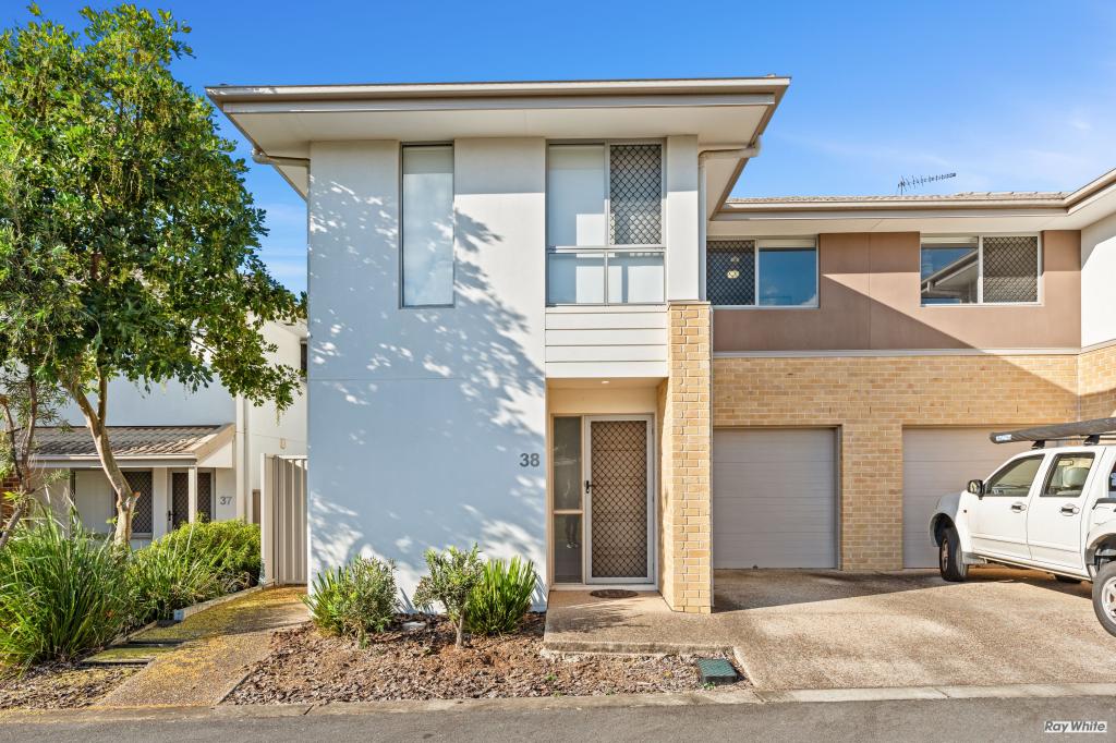 38/8 WHITEHORSE RD, DAKABIN, QLD 4503