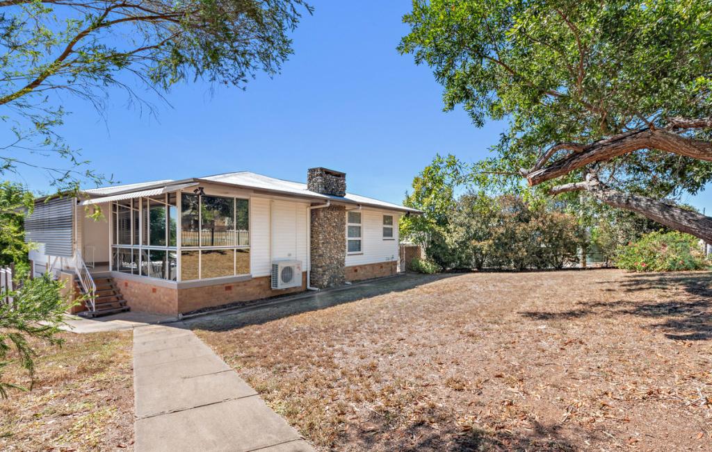 93 LOCKE ST, WARWICK, QLD 4370