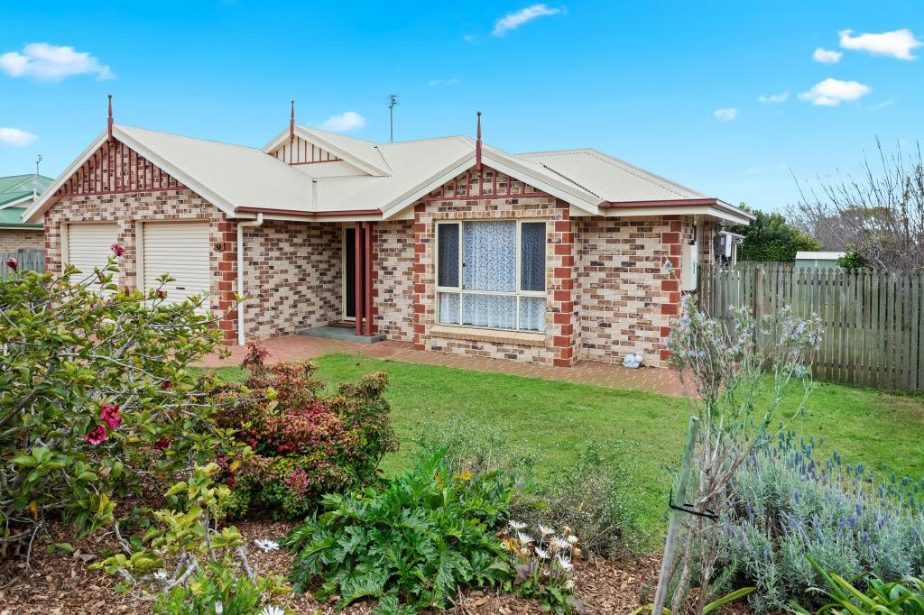 7 Lobwein Ct, Middle Ridge, QLD 4350