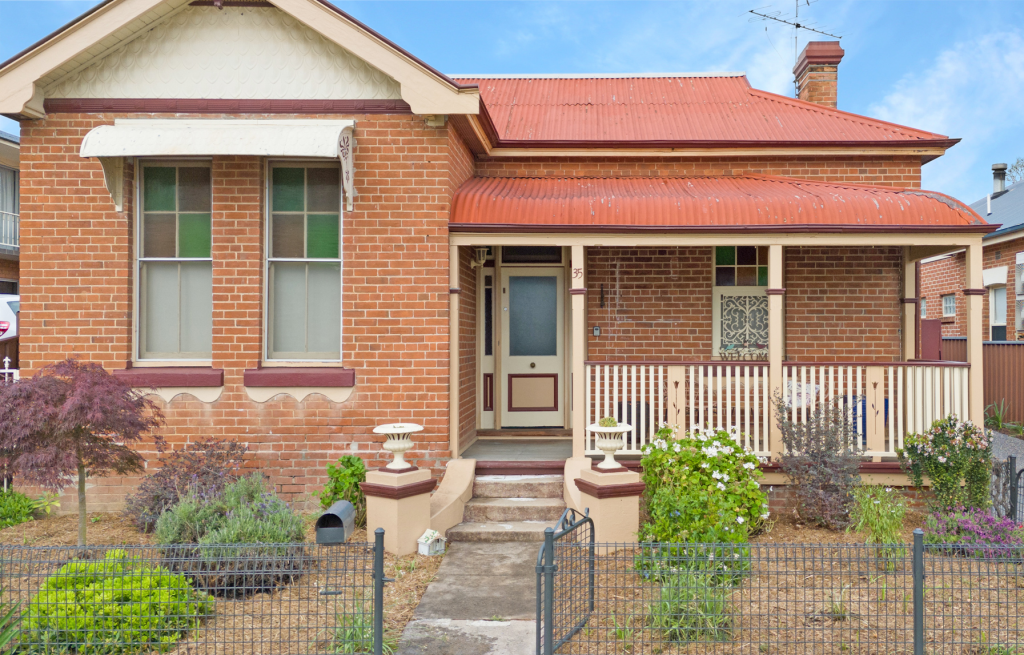 35 Church St, West Tamworth, NSW 2340