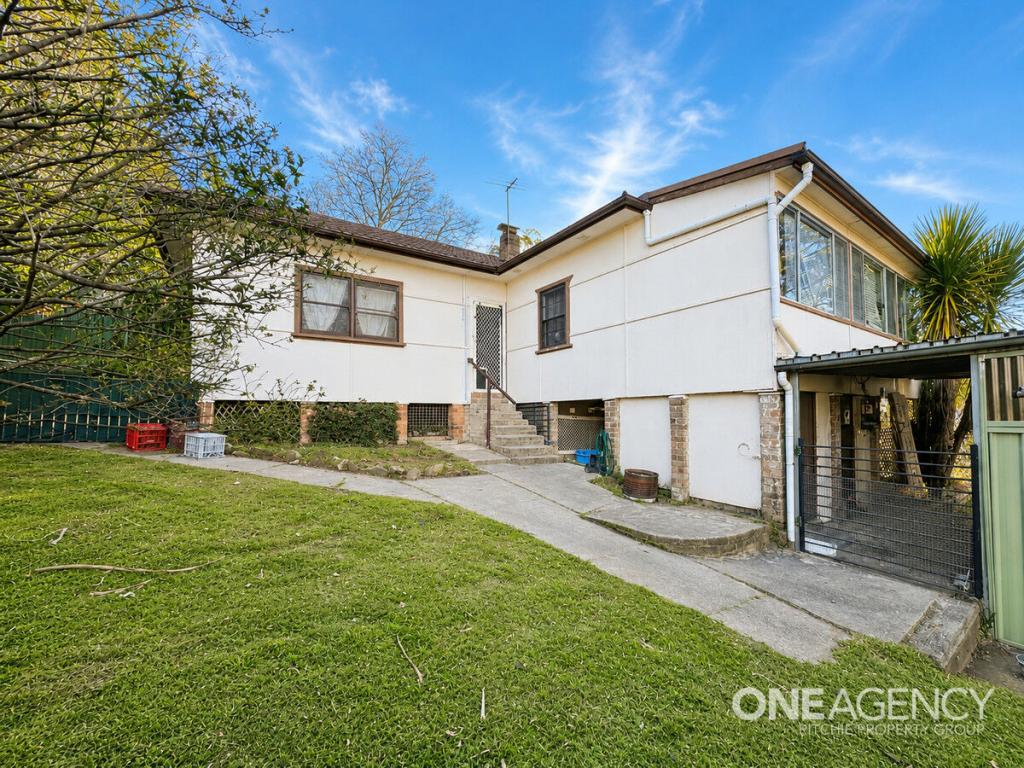 10 Railway Pde, Woodford, NSW 2778