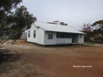 18 Seward Ave, Varley, WA 6355