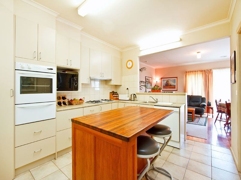 120 CLAYTON RD, CLAYTON, VIC 3168