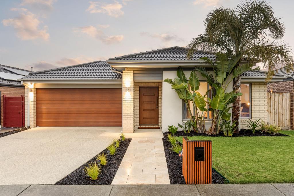 18 Tenneyson Cl, Armstrong Creek, VIC 3217