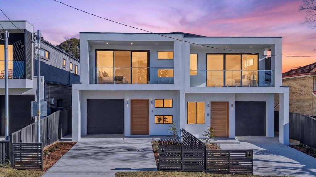 4a Bunbury Rd, Macquarie Fields, NSW 2564