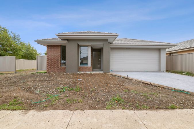 27 Cuzens Rd, Alfredton, VIC 3350