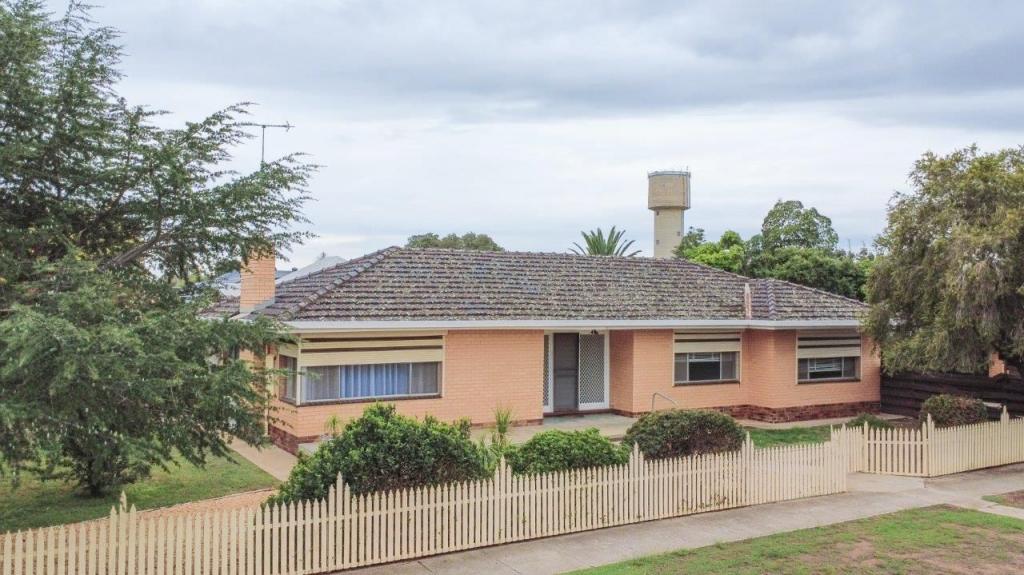 45 Shadforth St, Kerang, VIC 3579