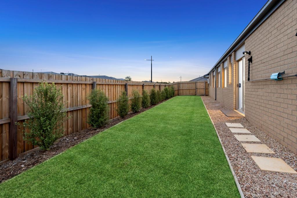 2 Avocet Way, Armstrong Creek, VIC 3217