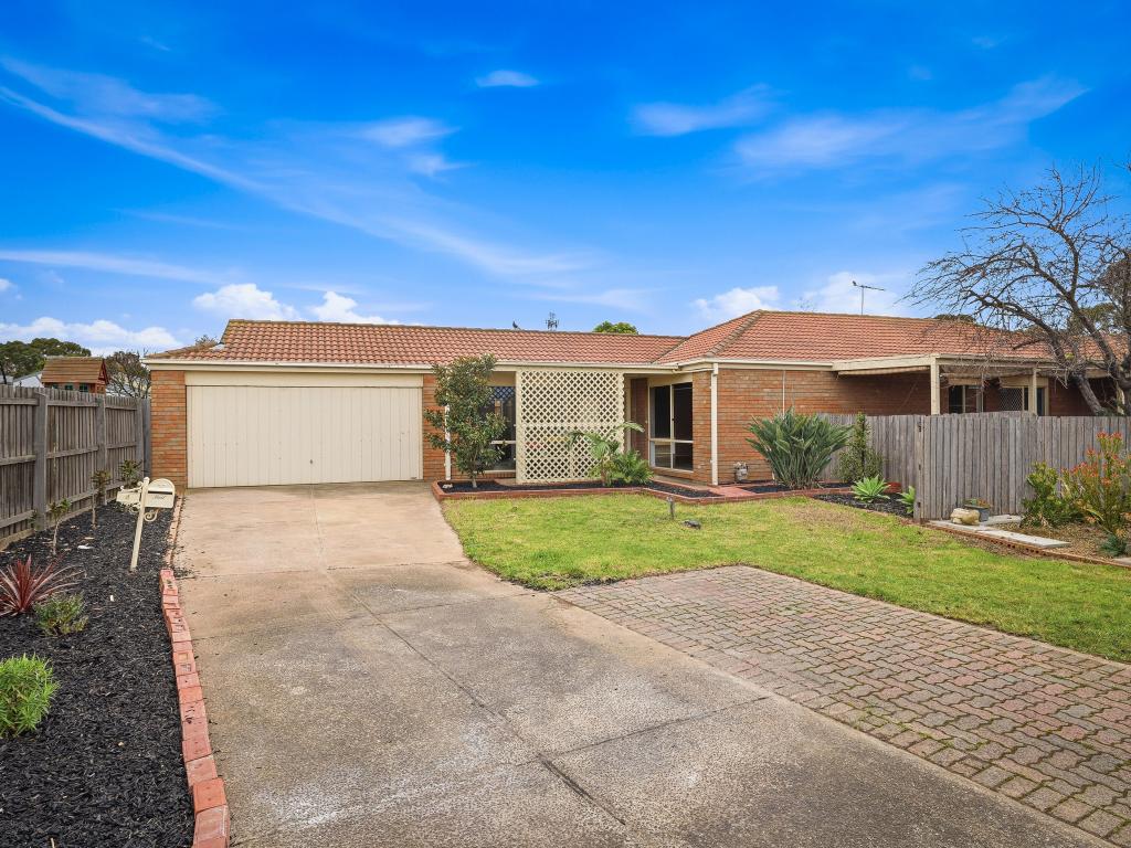 4 Holmesdale Cl, Werribee, VIC 3030