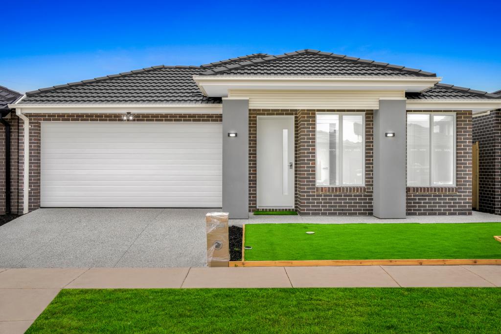 17 CRICHTON RD, THORNHILL PARK, VIC 3335