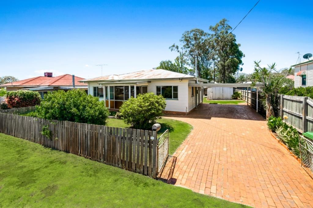 5 Mccook St, South Toowoomba, QLD 4350