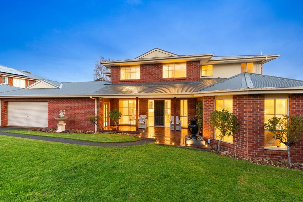 5 Eddie Barron Tce, Pakenham, VIC 3810
