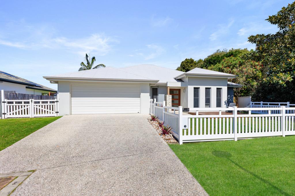 5 Ludwig Ct, Pelican Waters, QLD 4551