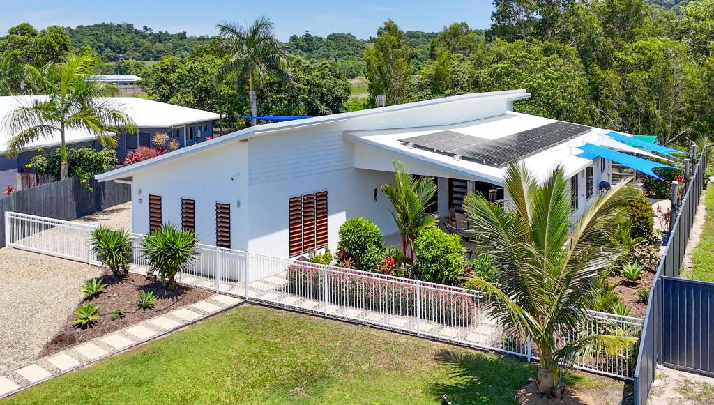 9 Shore St, Wongaling Beach, QLD 4852