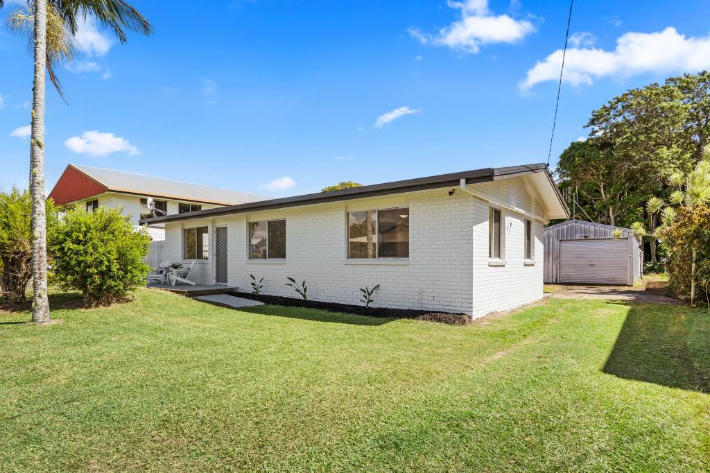 11 Scrimshaw Pl, Boonooroo, QLD 4650