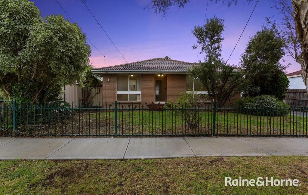 10 Tarlee Dr, Albanvale, VIC 3021