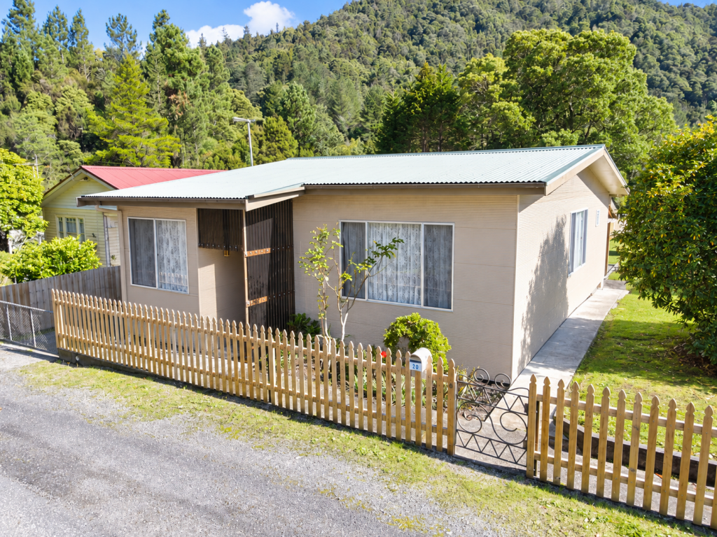 20 LAMBERT ST, QUEENSTOWN, TAS 7467