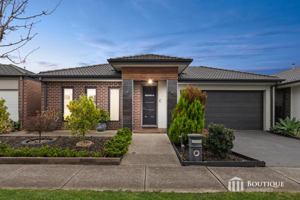 69 VILLAGER ST, CRANBOURNE EAST, VIC 3977