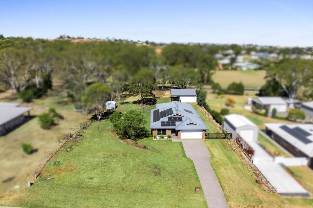 13 LILLY AVE, HIGHFIELDS, QLD 4352