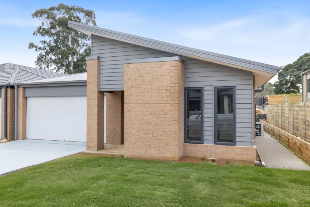 8 Clarice Rd, Mount Pleasant, VIC 3350