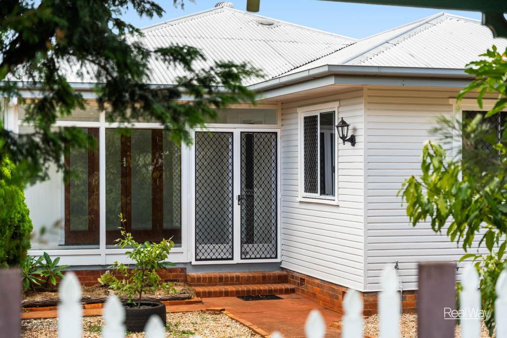 24 Blackdown St, Harristown, QLD 4350