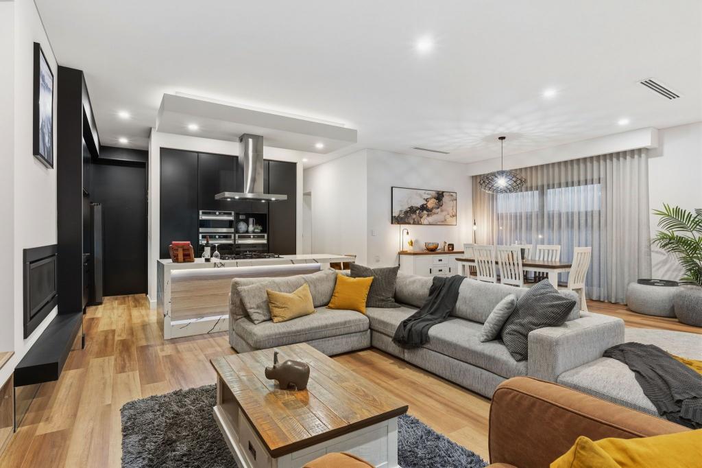 19a The Annie Watt Cct, West Lakes Shore, SA 5020