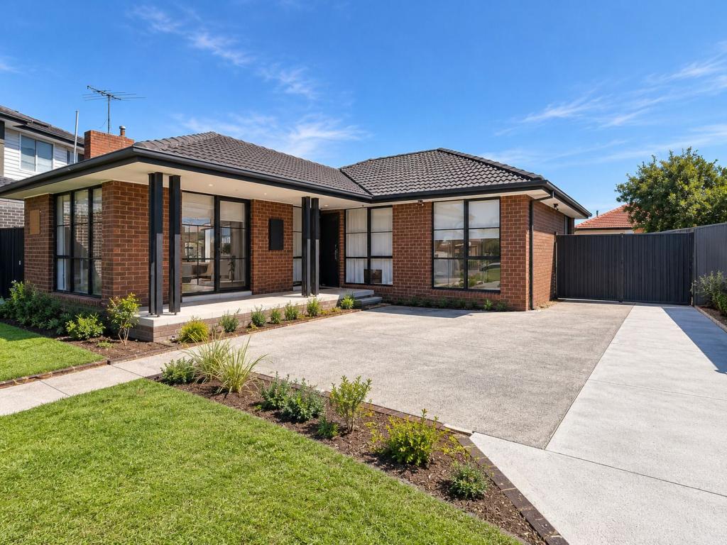 4 Latimer Pl, Gladstone Park, VIC 3043