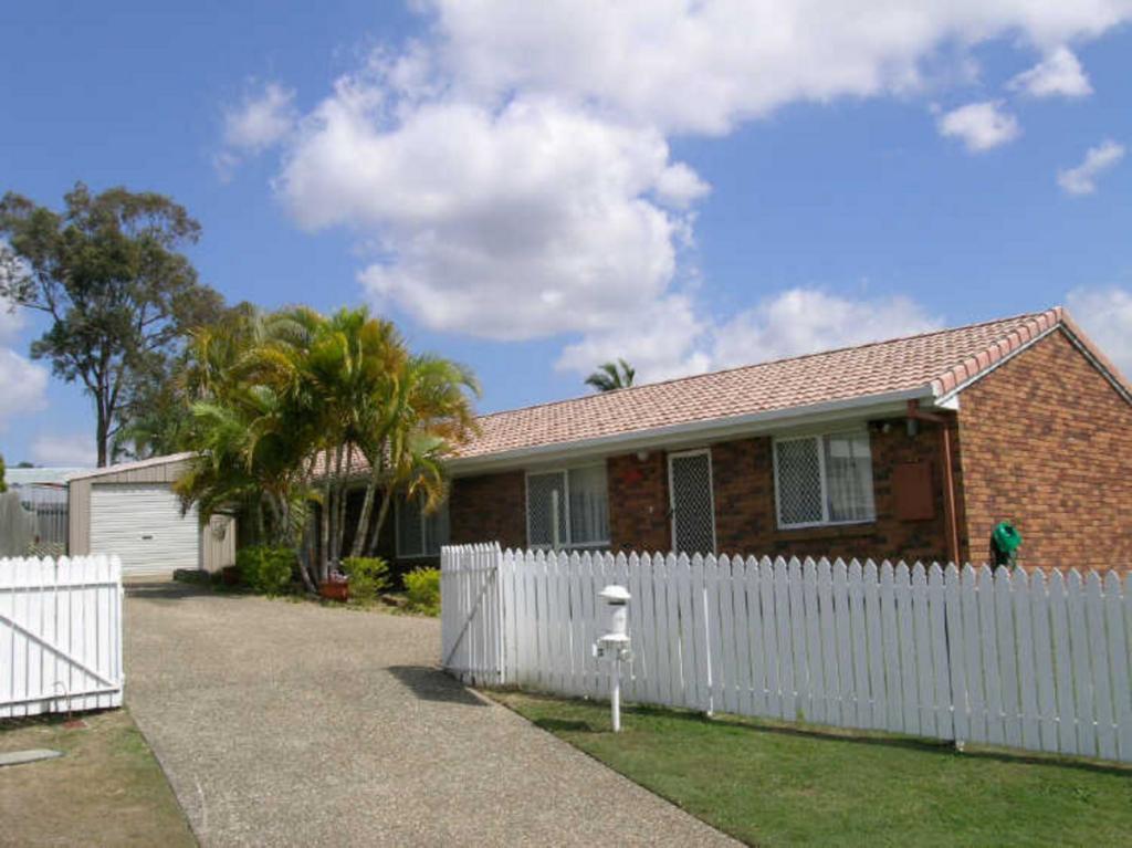 3 Ashwood Cl, Hillcrest, QLD 4118