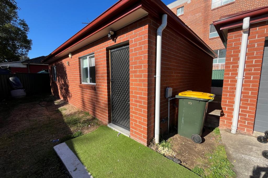 1/2 RHODES AVE, GUILDFORD, NSW 2161